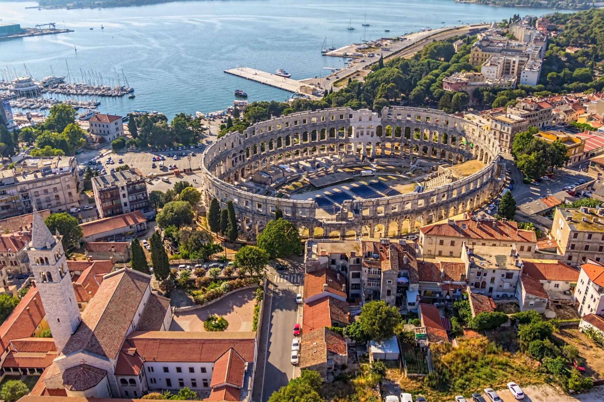 Apartman Two-bedroom App 'castegner' With Garden & Free Parking Pula